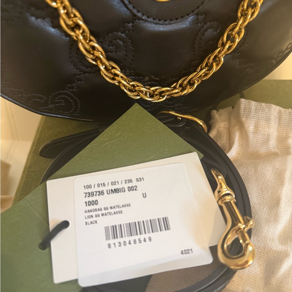 GUCCI
Calfskin GG Matelasse Mini Hobo Shoulder Bag Black Dimensions 8.2x5.5x2 - Picture 3 of 7